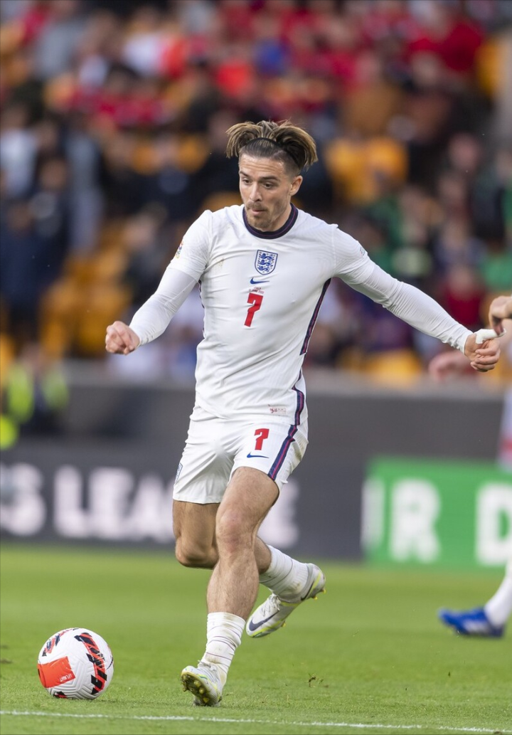 6750万镑新10号！埃泽第70分钟替补登场，迎来阿森纳生涯首秀